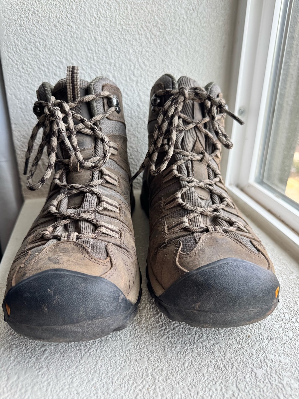 Keen Women’s Gypsum Mid Waterproof Hiking Boot